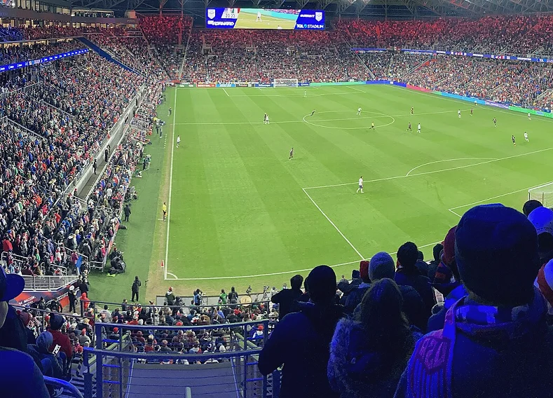 附加赛两回合次回合开场前的通道（四年周期里的心理负担）